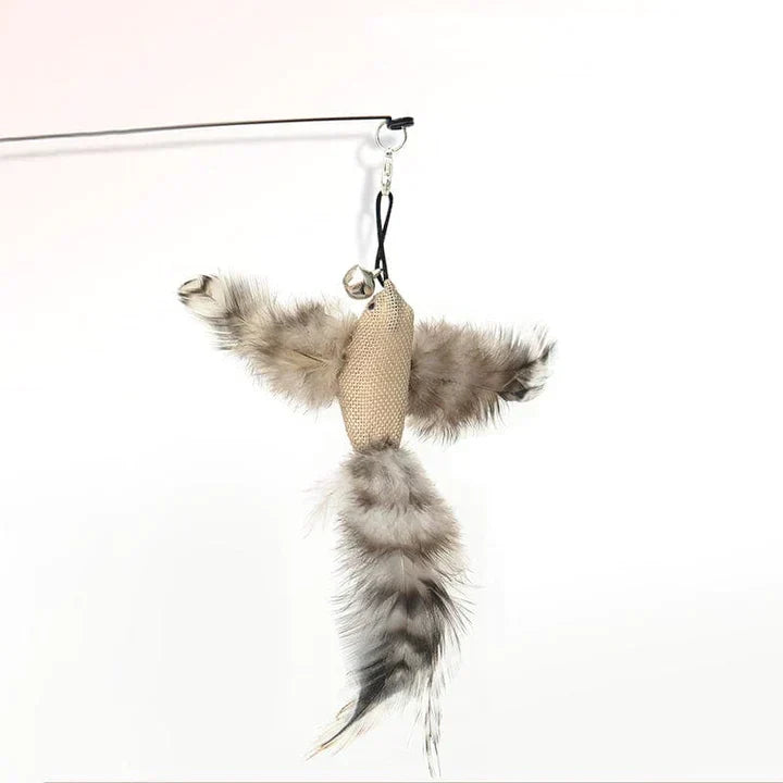Dieses interaktive Vogelspielzeug für Katzen weckt den Spieltrieb und sorgt für viel Freude beim Stubentiger.
