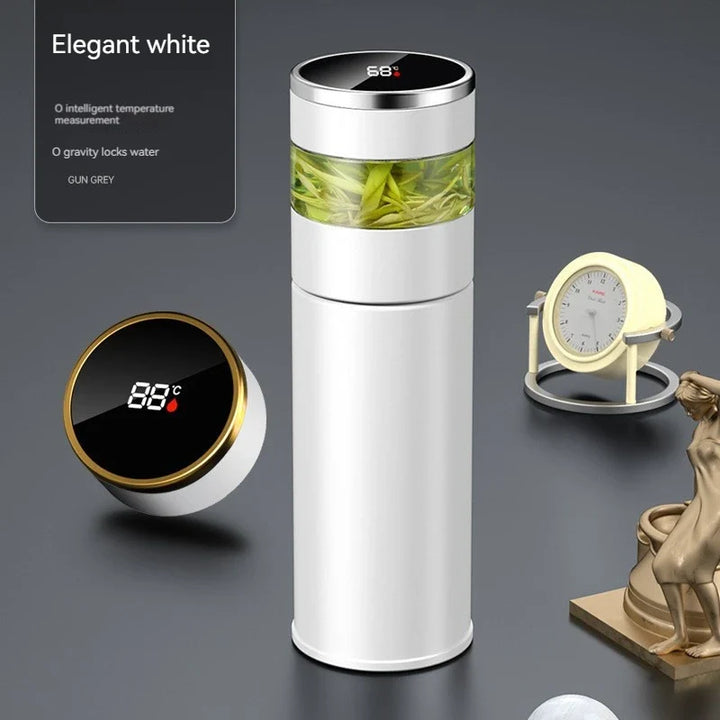 Robuste Sportflasche 450 ml aus Edelstahl, mit Teesieb und LED-Anzeige für die ideale Trinktemperatur.