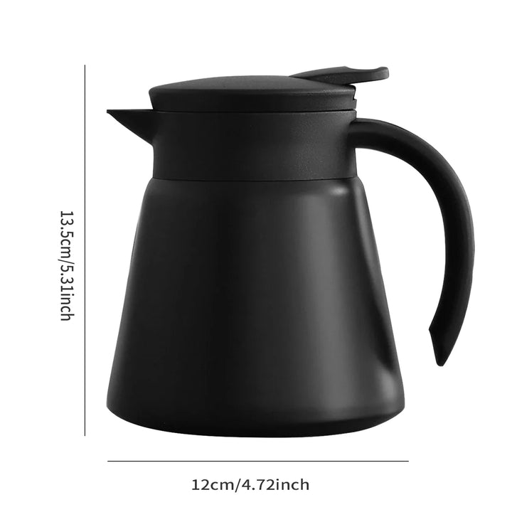 Kompakte Isolierkanne 0,5 L aus gebürstetem Edelstahl. Perfekt für frische Getränke unterwegs, Sport oder Büro.
