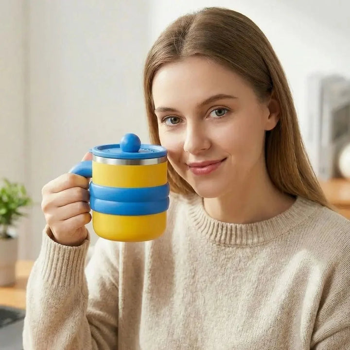 Gelber Edelstahl Kaffeebecher mit süßem Design, ein farbenfroher Isolierbecher für jeden Tag und jede Reise.