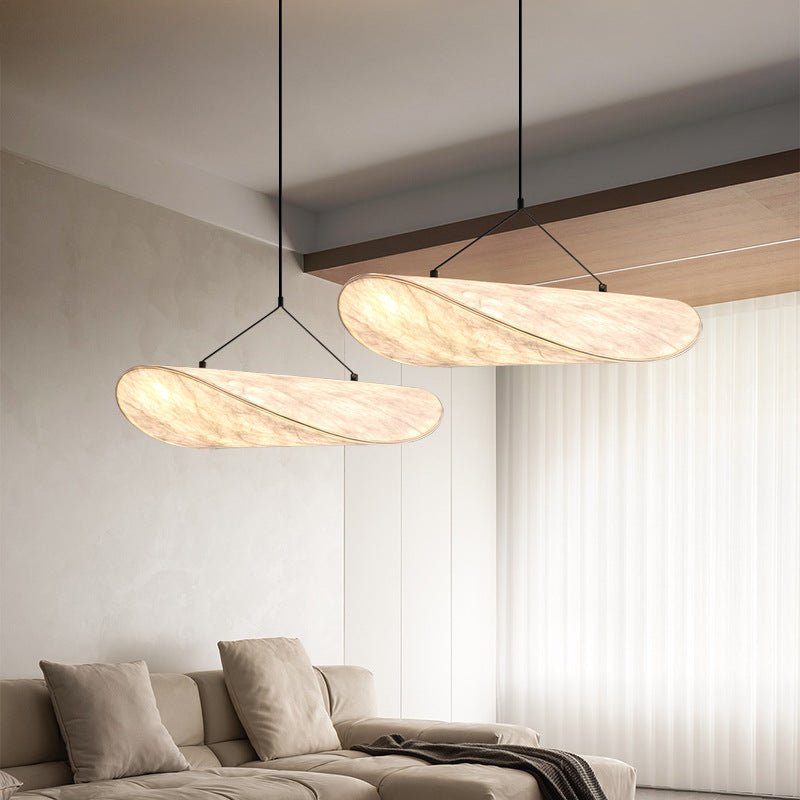Japandi LED-Lampe aus Seide, schwebende Pendelleuchte mit sanftem Lichteffekt, perfekt für gemütliche Räume.