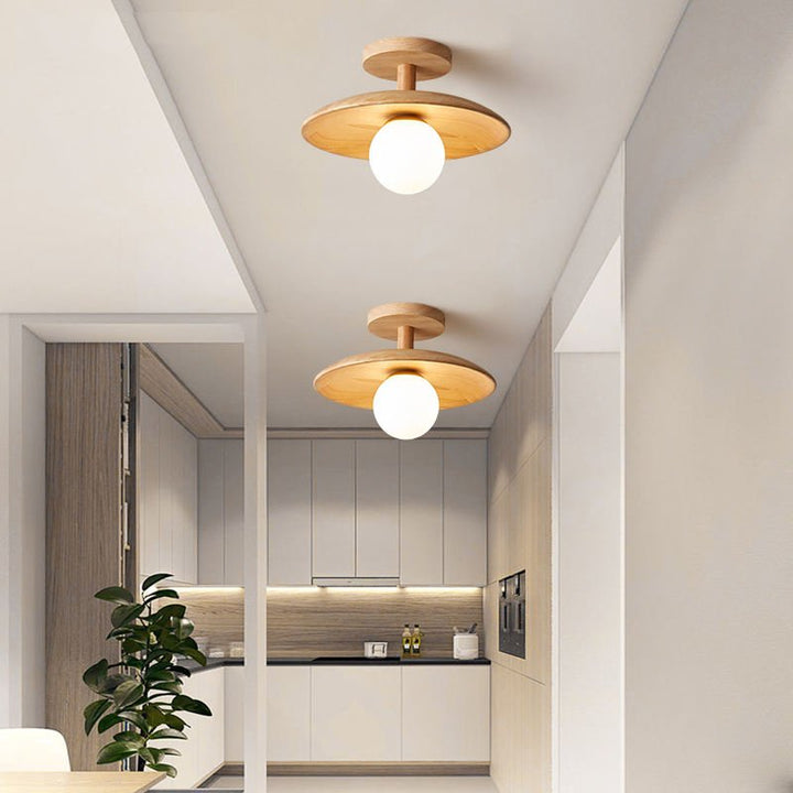 Elegante japanische LED-Deckenleuchte im minimalistischen Design, perfekt als Holzlampe für ein ruhiges Ambiente.