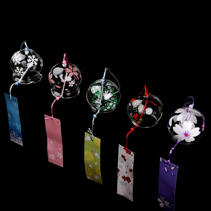 Traditionelle japanische Glas-Windglocke, handgemacht. Perfekte Balkondeko & Wohnkultur mit feinem Klang.