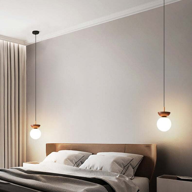Moderne LED-Deckenlampe Renji, japanisches Design, aus Holz, für stilvolle Beleuchtung.