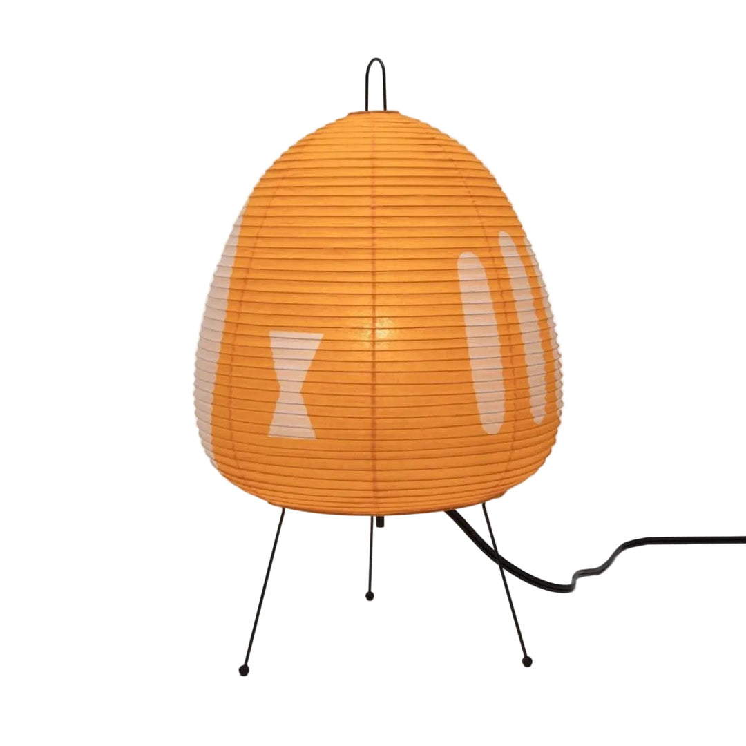 Elegante japanische Reispapier Tischlampe als stilvolle Dekoration und sanfte Lichtquelle.