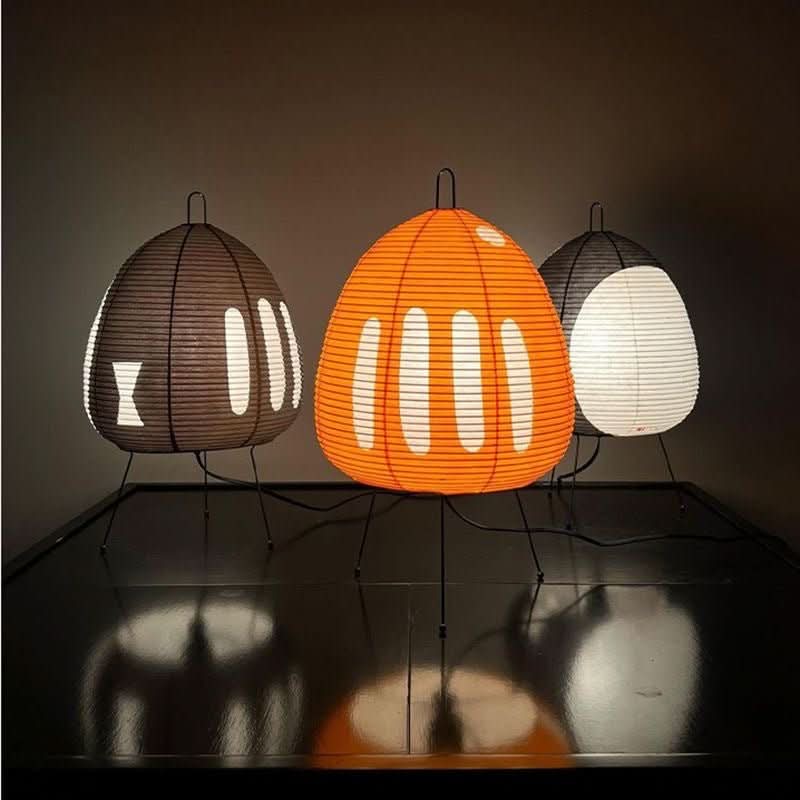 Dekorative Reispapier Tischlampe im japanischen Stil, perfekte Akzent-Beleuchtung für Nachttisch oder Sideboard.