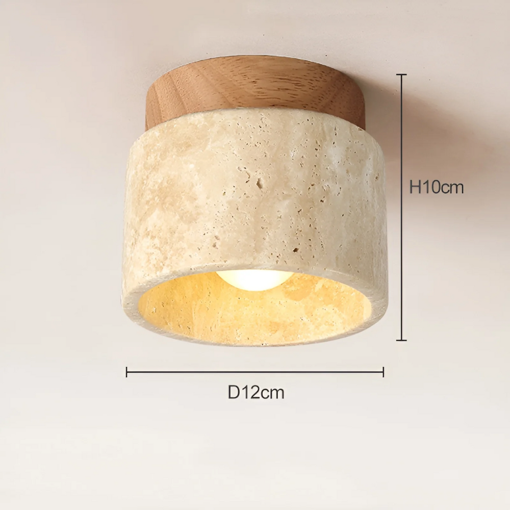 Elegante Wabi Sabi Deckenleuchte mit Travertin und Holz. LED-Downlight für warmes Ambiente in Schlafzimmer und Flur.