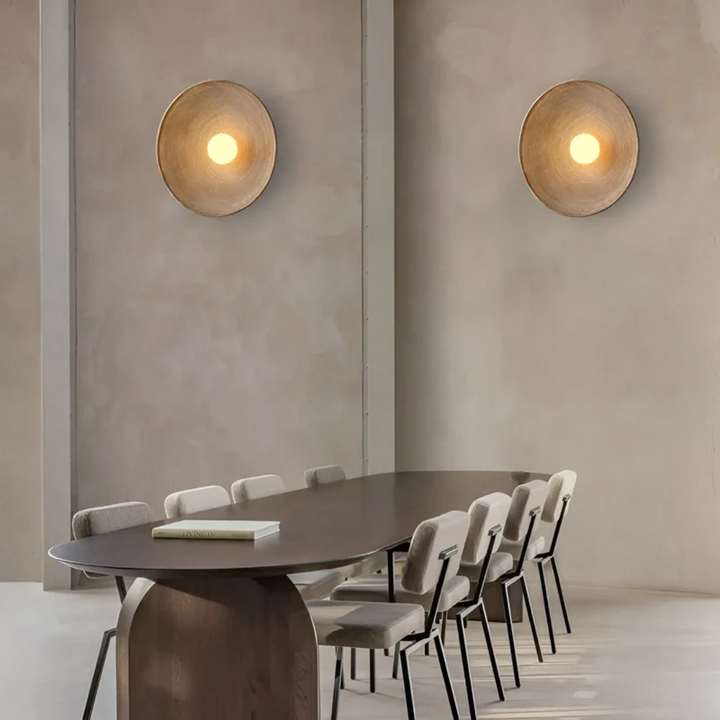 Beruhigende Wabi-Sabi Dekoleuchte, japanische Wandlampe für ein harmonisches Zuhause und warme Atmosphäre.
