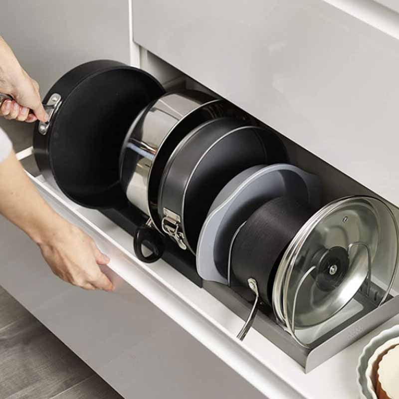 Küchen Kochgeschirr-Organizer aus Metall, verstellbar, für Töpfe & Pfannen. Schafft Ordnung im Schrank.