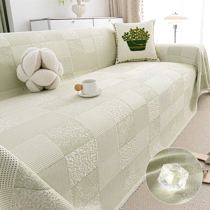 Kühlender Sofaüberwurf aus hautfreundlichem Eislack-Material, schützt Ihr Sofa und bietet angenehme Kühle.