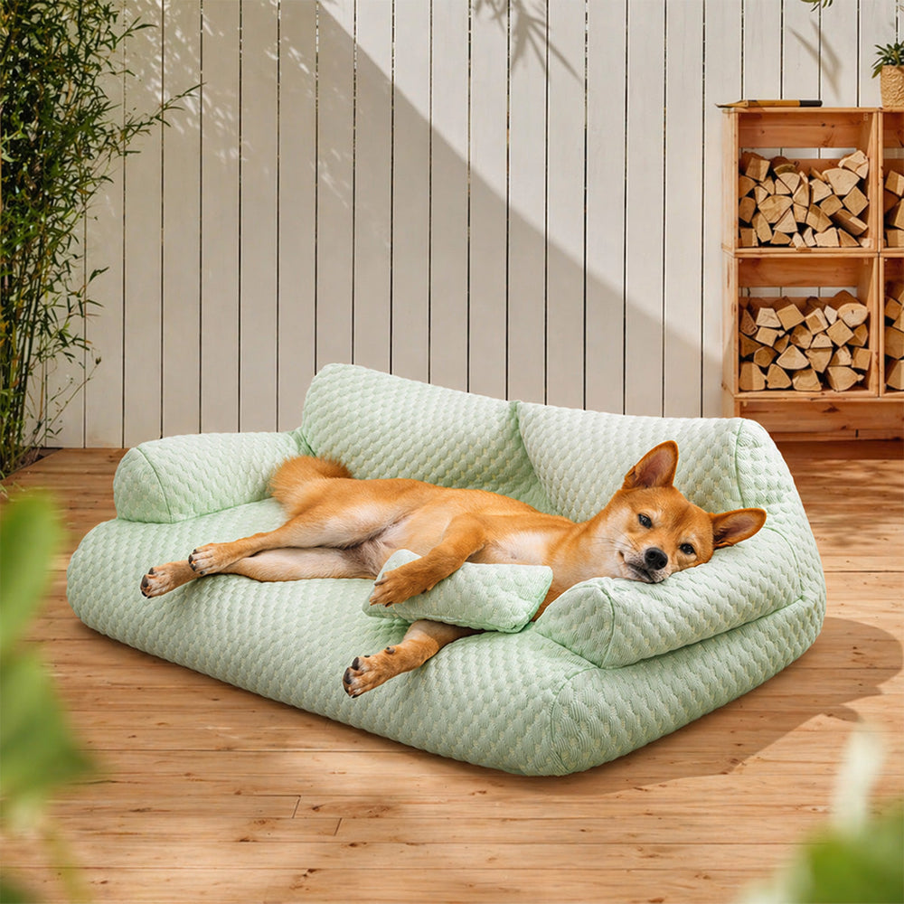 Hundebett aus Eisseide, kühlend und waschbar. Optimaler Komfort für Hunde an heißen Tagen.