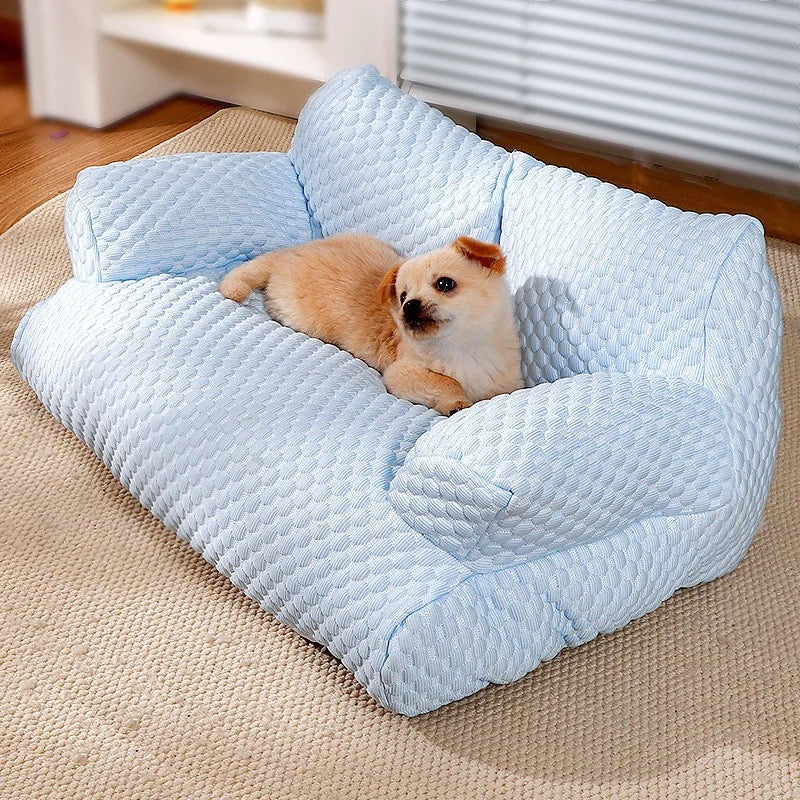 Kühlendes Haustier-Sofa aus Eis-Seide für Hunde & Katzen, perfekt als Sommerbett und Kühlmatte.