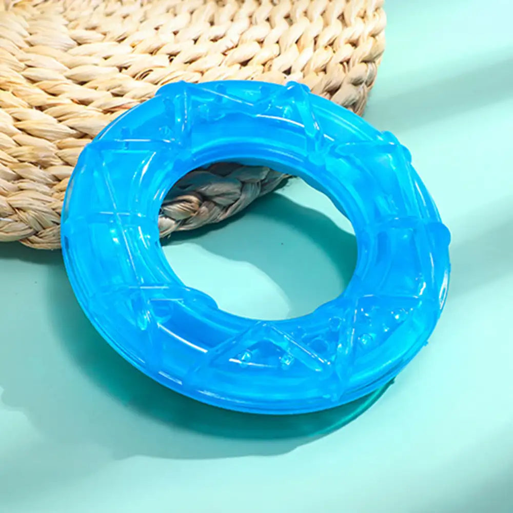 Hitze linderndes Kühlspielzeug für Hunde, das beim Kauen für Erfrischung sorgt und die Zahnpflege fördert.