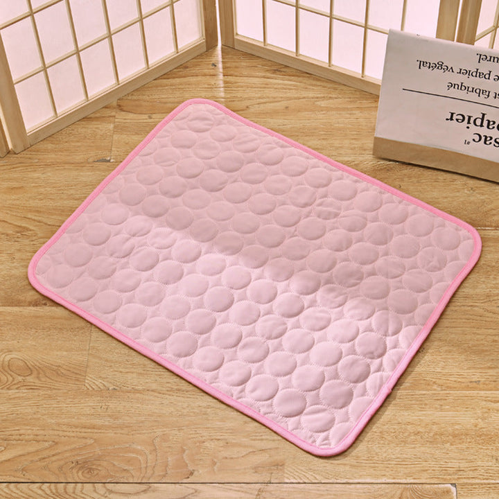 Innovative Tierkühlmatte für den Sommer. Hält Hunde & Katzen kühl und komfortabel. Essentieller Haustierbedarf.