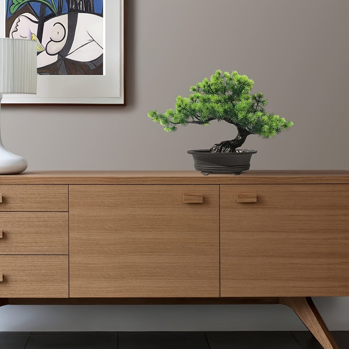 Elegante künstliche Grünpflanze, 24 cm Bonsai für moderne Innendekoration ohne Pflegeaufwand.