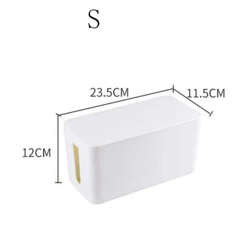 Ästhetische Kabelbox für sauberes Kabelmanagement, versteckt unansehnliche Kabelgewirre im Büro.