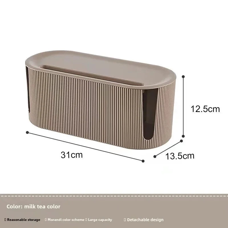 Vielseitige Kabelbox mit Deckel, sorgt für mehr Sicherheit und Ordnung unter Schreibtisch und TV.