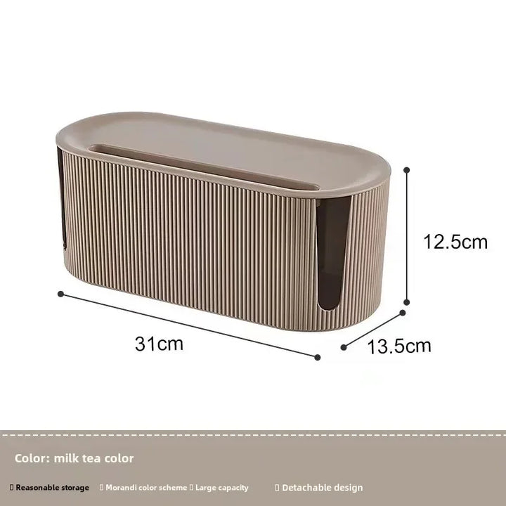 Vielseitige Kabelbox mit Deckel, sorgt für mehr Sicherheit und Ordnung unter Schreibtisch und TV.