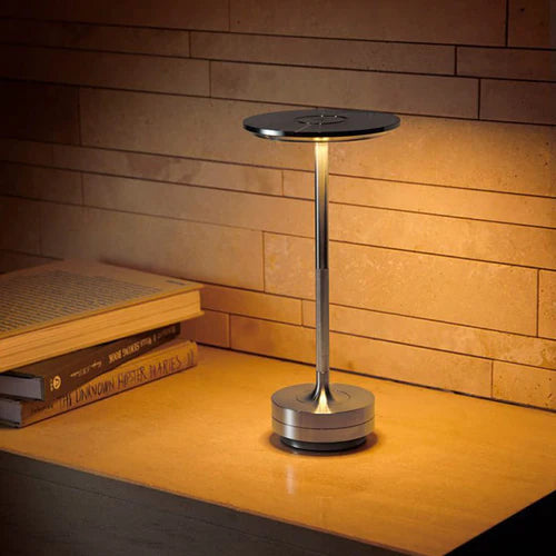 Kabellose LED-Tischlampe, smart & dimmbar. Modernes Design als Stimmungslicht für Wohn- & Schlafzimmer.