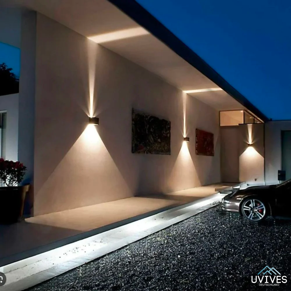 Minimalistische LED-Wandlampe kabellos, mit Bewegungssensor, für moderne Wohnräume.