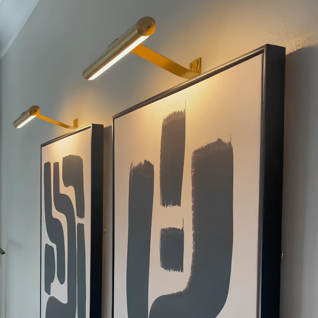 Einfach montierbare kabellose LED-Wandleuchte, 360° drehbar, USB-aufladbar. Flexible Kunst- & Dekobeleuchtung.