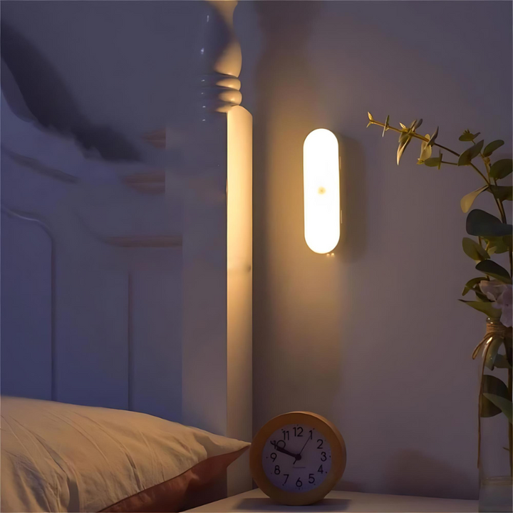 Magnetische LED Wandleuchte mit Bewegungssensor, kabellos. Perfekt als Nachtlicht für Küche & Schlafzimmer.