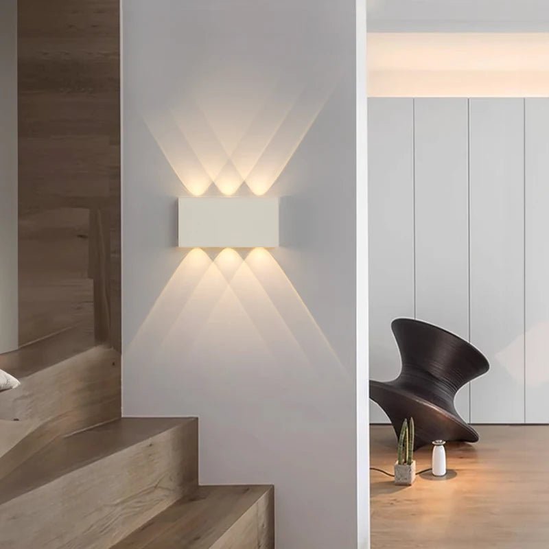 Elegante kabellose Touch-Nachttischlampe mit starkem Akku in Schwarz, ideal als Leselampe.
