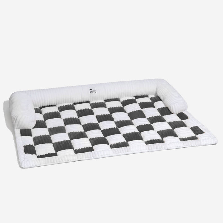 Design-Sofabezug kariert; verbindet Stil mit Funktionalität als Möbelschutz und Hundematte.