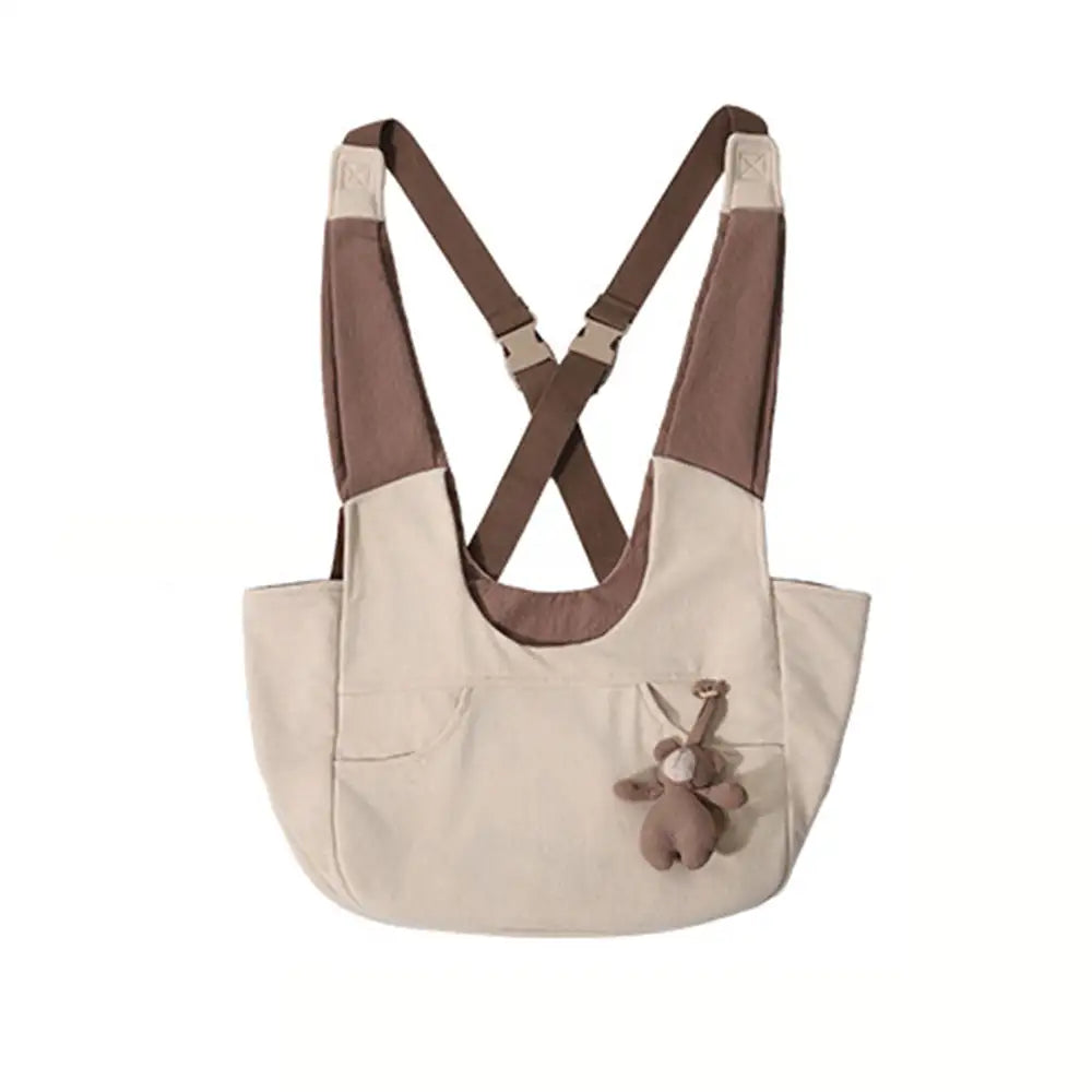 Praktischer Tierrucksack für Katze mit Stauraum für Zubehör, ideal für Ausflüge.