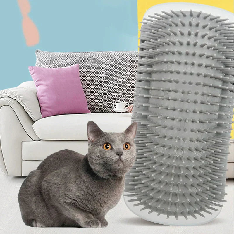 Installierte Katzenbürste für die Ecke, fördert Selbstpflege & entfernt lose Haare effektiv.