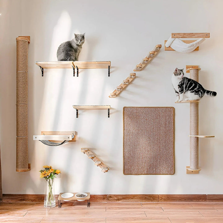 Dein Katzenparadies: ClimbPaws Wandkletterbrett mit Kratzsäule, Hängematte zum Spielen & Ruhen.