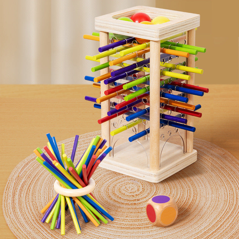 Alle Teile des 3in1 Holz Geschicklichkeitsspiels: Bunte Kugeln, Stäbchen & Spielbrett. Vielseitiges Lernspiel für Kinder.