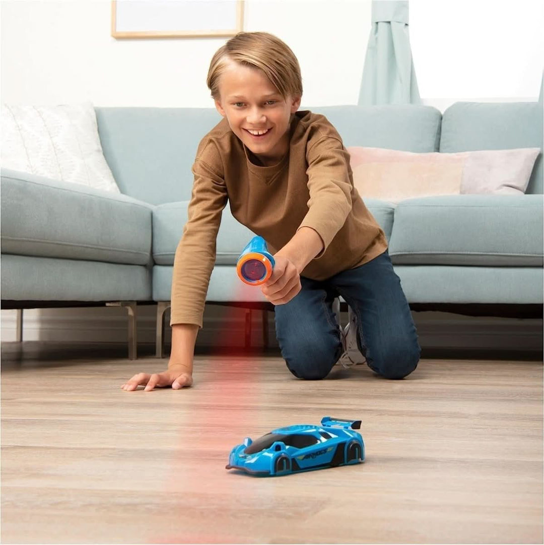 RC Wandkletterauto für Kinder mit Lasersteuerung. Fährt an Wänden & Decken, perfektes Indoor-Stunt-Auto.