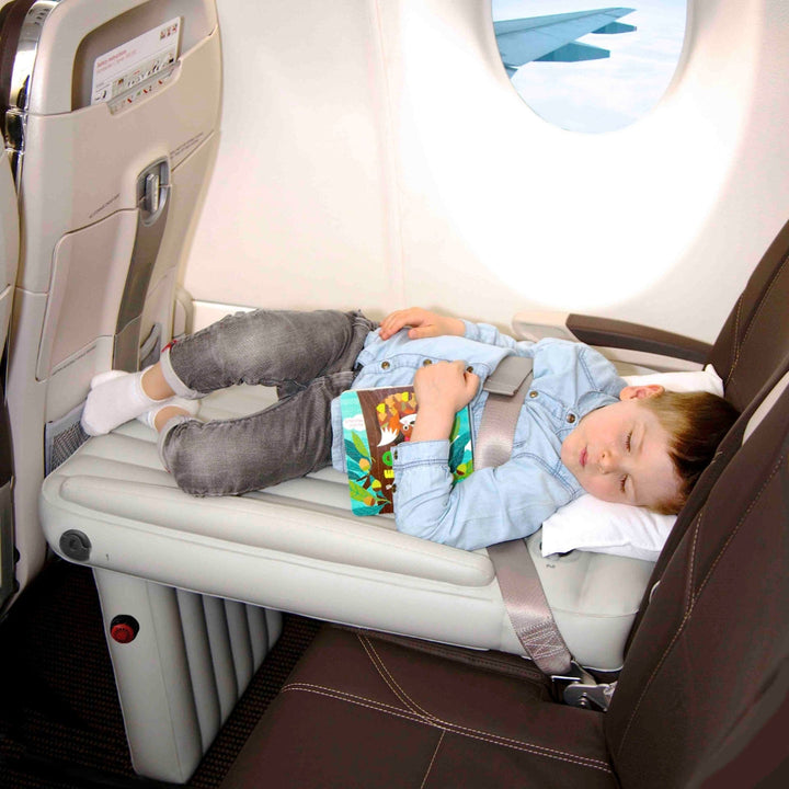 Aufblasbare Kinder Luftmatratze für Reisen: Optimaler Schlafkomfort im Flugzeug, Auto oder Hotelzimmer.