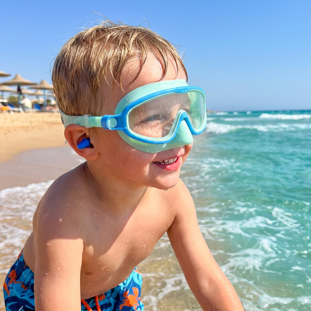 Sichere Kinder Schwimmbrille aus Silikon, verstellbar, schützt Augen beim Schwimmen und Tauchen.