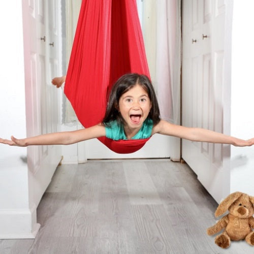Robuste Therapieschaukel für Kinder. Ideal zur Förderung von Bewegung, Entspannung und Konzentration. Sicher & beruhigend.