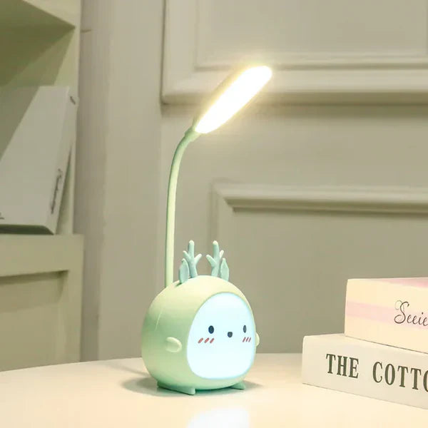 Tragbare USB-Leselampe für Kinder mit Augenschutz, vielseitig einsetzbar als Tischlampe & Nachtlicht.