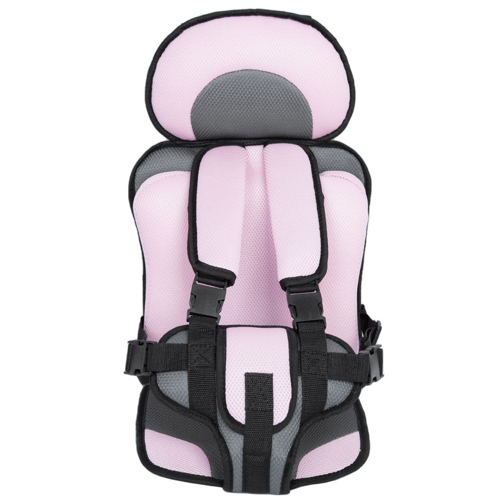 Kindersitz mit atmungsaktivem Bezug, ideal für lange Reisen. Verstellbarer Fünf-Punkt-Gurt für optimalen Halt.