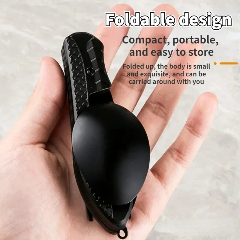 Multifunktionales Campingbesteck 3-in-1: faltbares Set aus Messer, Gabel, Löffel. Essentiell für jede Campingausrüstung.