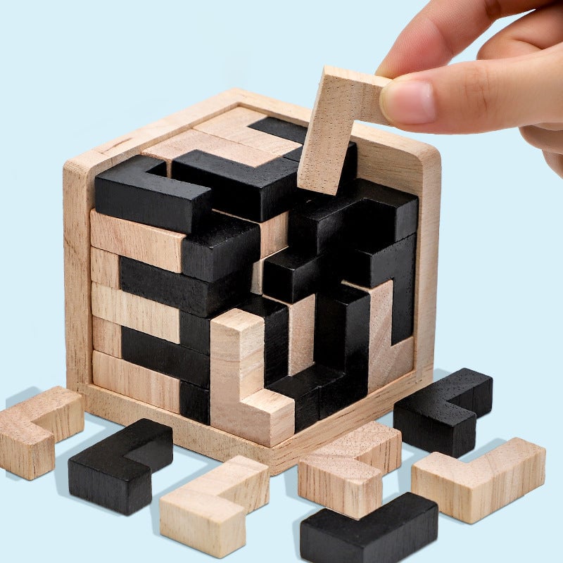 Hochwertige Holzteile des 3D Puzzles. Robustes Geduldspiel, ideal für Erwachsene & Kinder.