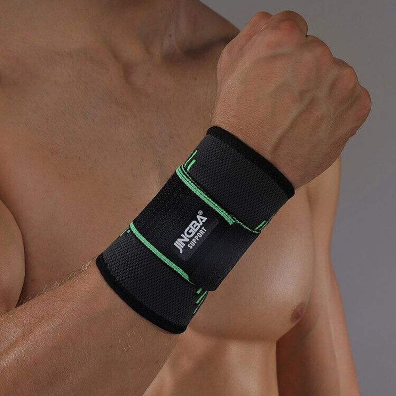 Ergonomische Handgelenkbandage für verbesserte Stabilität und präventive Unterstützung im Sport.