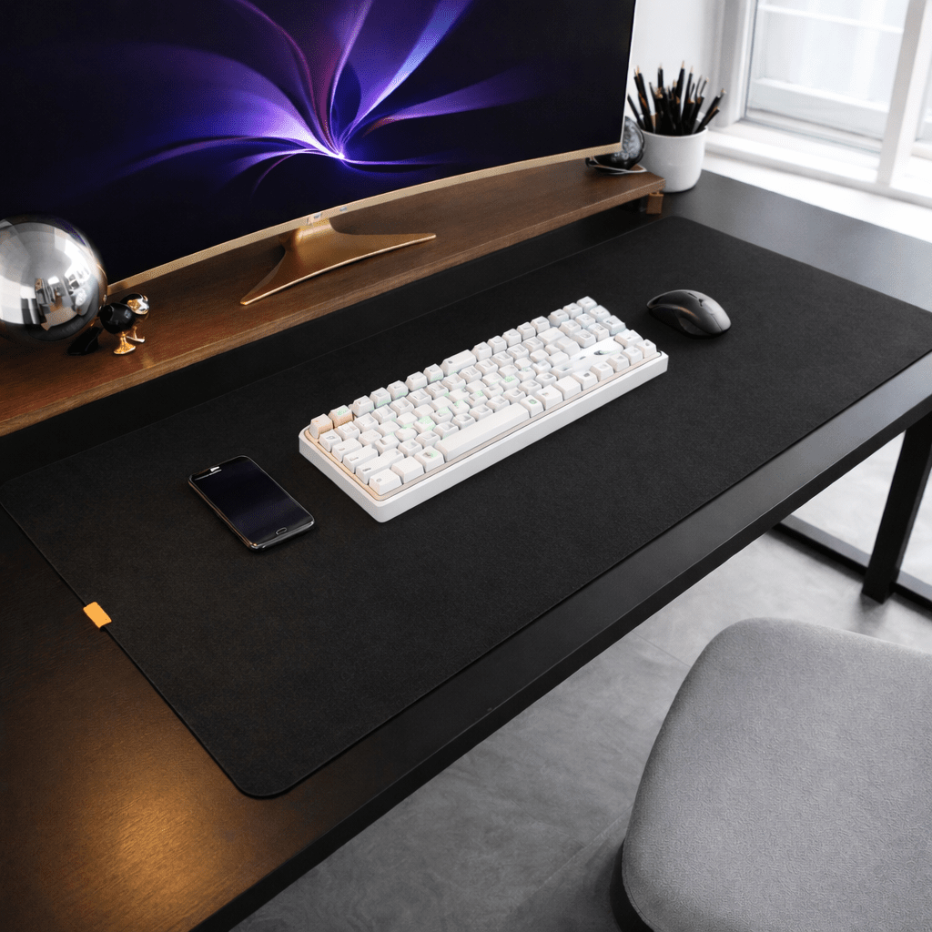 Große Wollfilz Filzmatte als Mauspad & Tastaturunterlage für komfortables Arbeiten im Homeoffice.