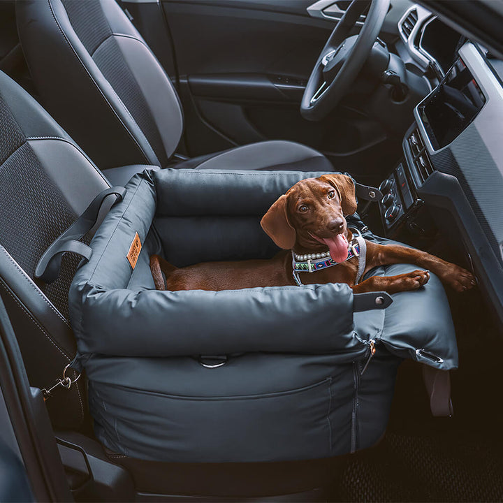 Gemütlicher Hunde-Reisesitz, Kunstleder-Hundebett für sichere Autofahrten.