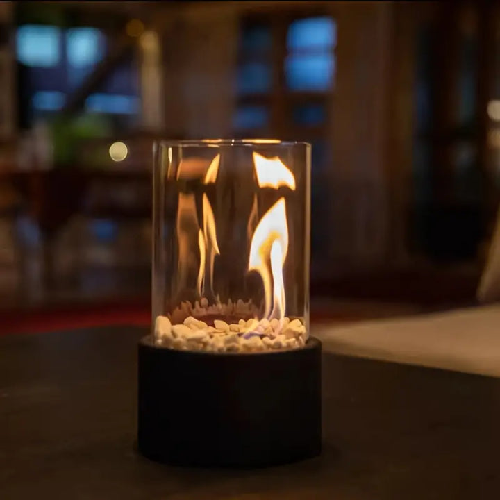 Elegante Dekoration: Bioethanol-Tischfeuer mit sanfter Flamme für entspannte Abende.