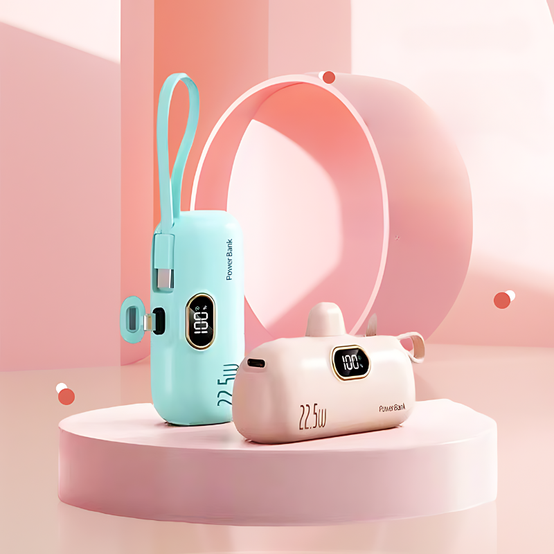 Kompakte Universal Powerbank (Akkupack) für schnelle Ladung unterwegs, ideal für Smartphone & Tablet.