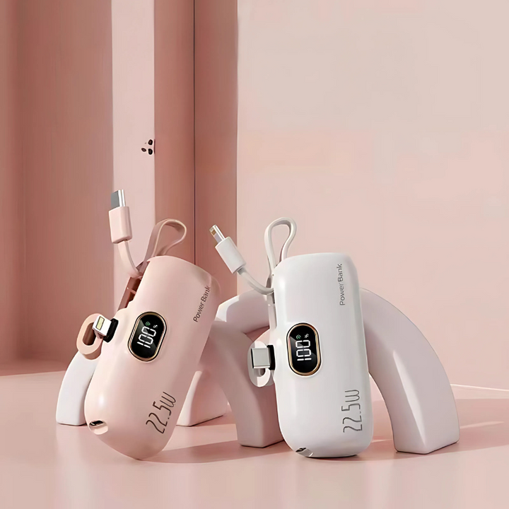 Mobile Powerbank lädt Smartphone schnell und effizient unterwegs, perfektes Reiseaccessoire für mobile Geräte.