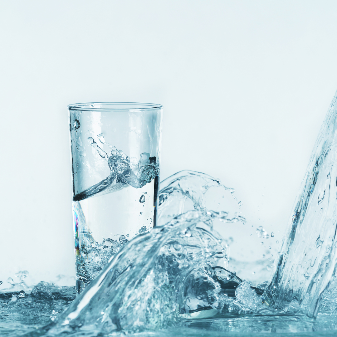 Praktische USB-aufladbare Wasserstoff-Trinkflasche, perfekt für Reisen und tägliche gesunde Hydration.