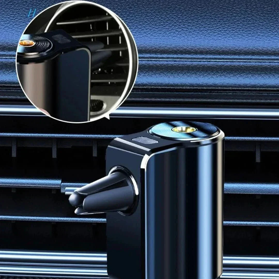 Kompakter AromaDrive Auto-Diffuser erzeugt feinen Nebel, verteilt entspannenden Fahrzeugduft im Auto.