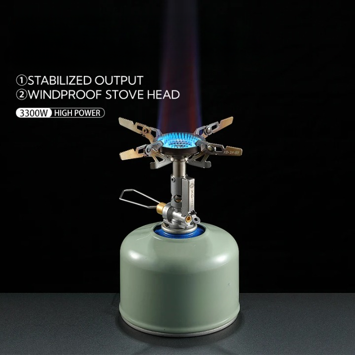 Robuster Mini Camping-Gaskocher aus Edelstahl & Aluminium, einstellbare Flamme für effizientes Outdoor-Kochen.