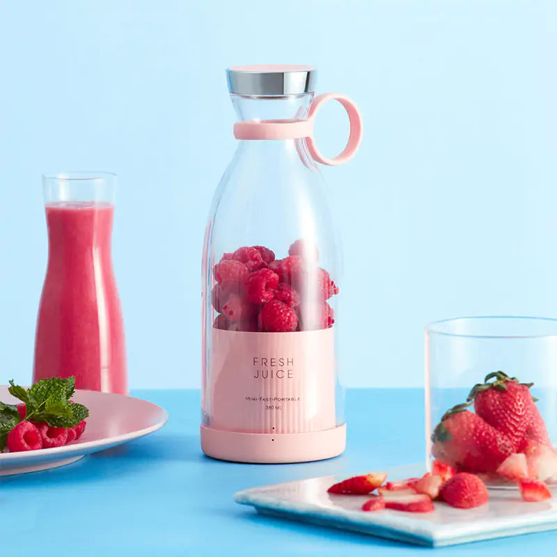 Frische Drinks leicht gemacht: SmoothEase Personal Blender für gesunde Smoothies, Shakes & Säfte unterwegs.